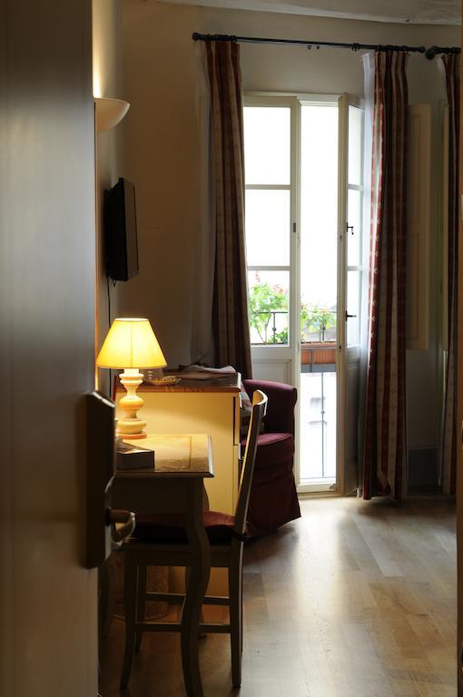 A Palazzo Busdraghi Residenza D'Epoca Bed and Breakfast Λούκα Εξωτερικό φωτογραφία